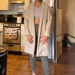 ZARA WINTER COAT CREAM COLOR SIZE LARGE